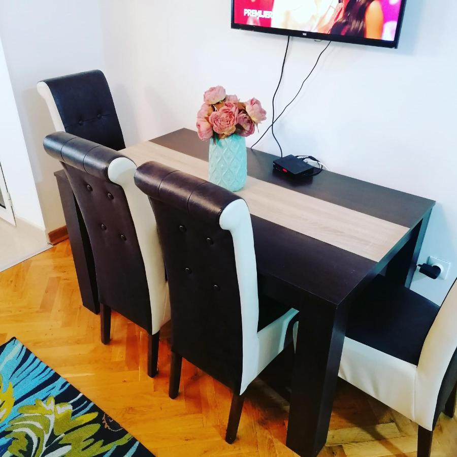 Marina Jacuzzi Apartment Free Parking Novi Sad Buitenkant foto